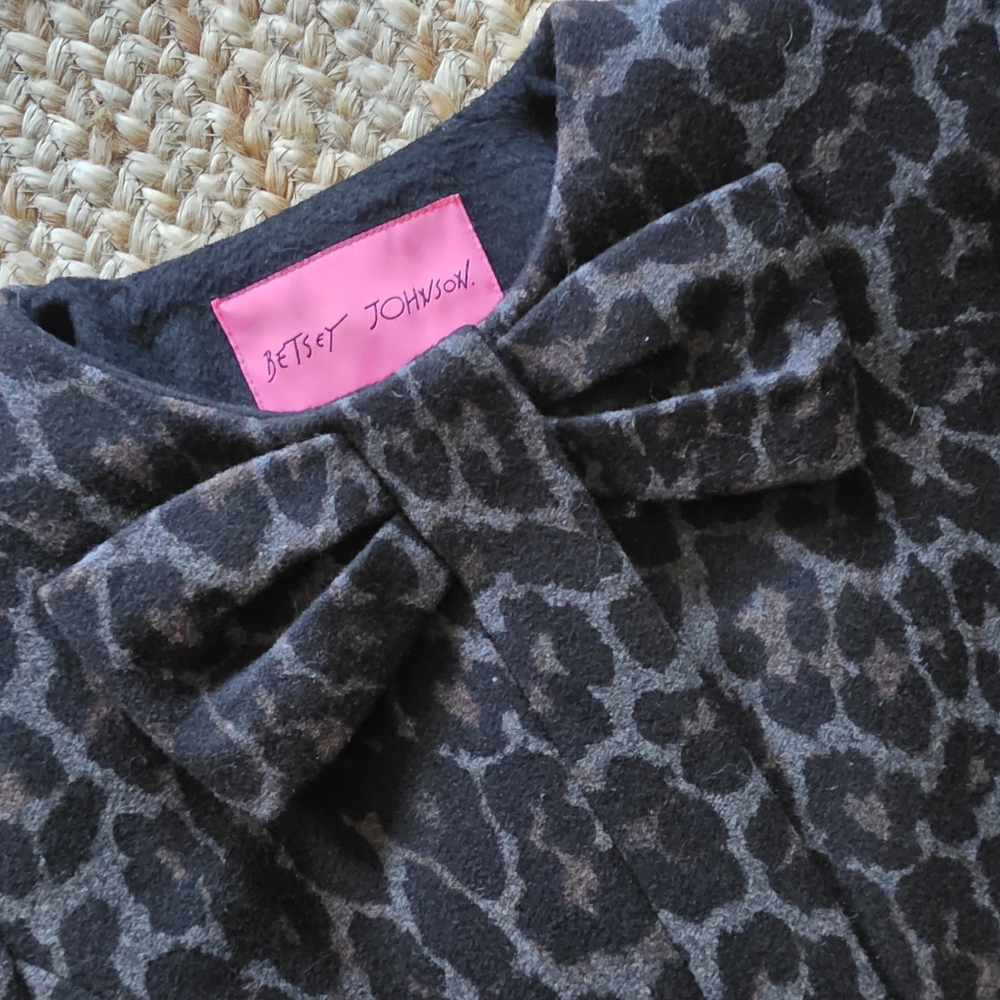 Betsey Johnson | Leopard Coat with Bow M - Picture 4 of 11